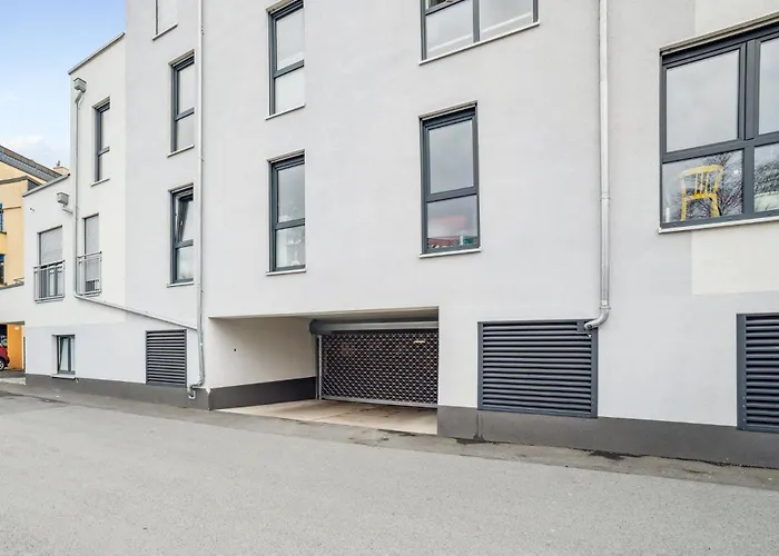 Sali Homes Elegant And Stylish Retreat In Heart Of Bayreuth, Close To River